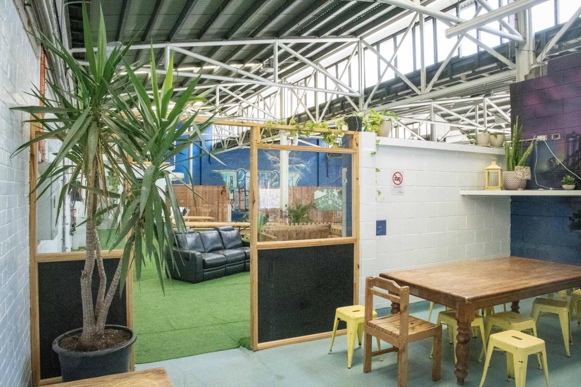 Habitat Backpackers Hostel Brisbane Buitenkant foto